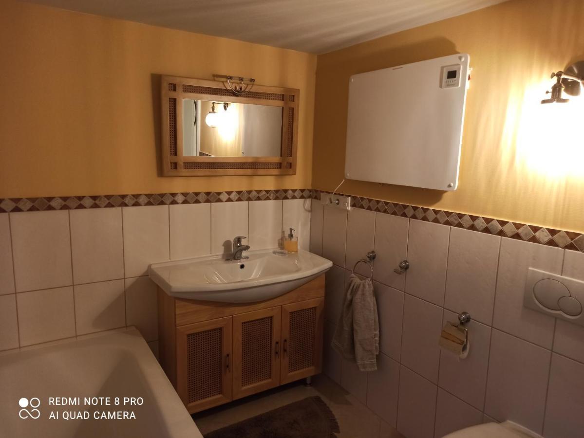 Schoene 77Qm Wohnung In Gehobener Lage Direkt Am Wald Rodenbach  Екстериор снимка